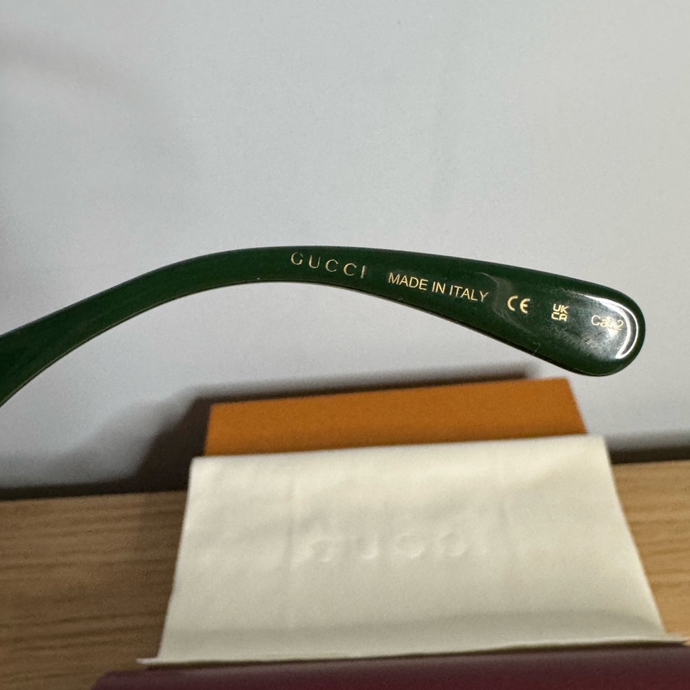 Gucci Black oversized Sunglasses - Picture 3 of 7